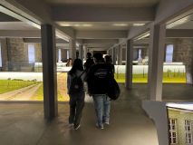IMG_1671.JPG_Bild_7_-_Im_Gedenkbereich.jpg